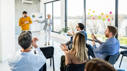 Proceso de Onboarding de tus talentos: Las métricas que te ayudarán a medir su éxito